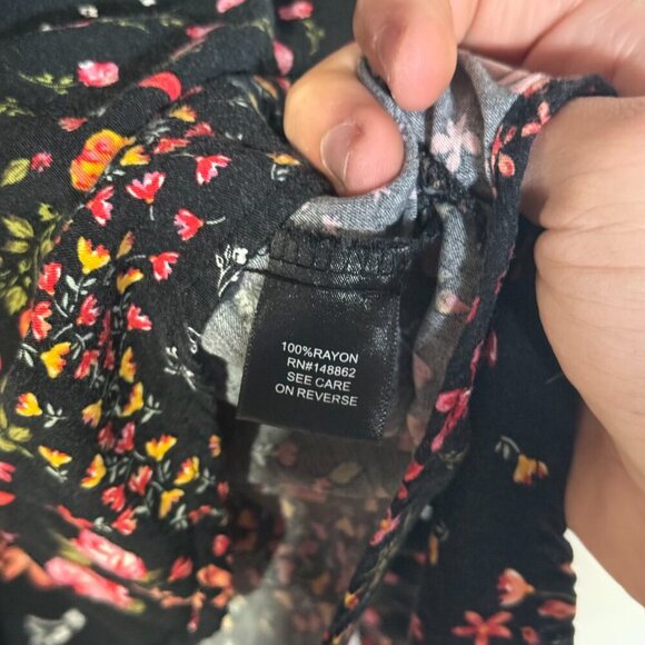 Torrid Harper Rayon Twill Pullover Short Sleeve Tunic Blouse Size 1 / L Floral - Picture 5 of 11